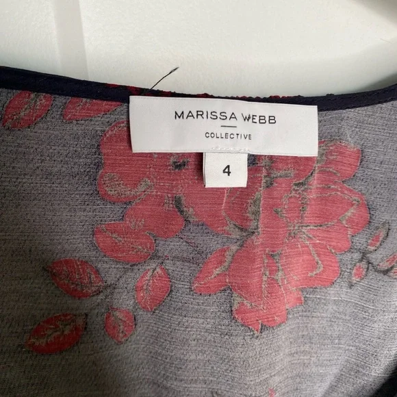 FINAL SALE Marissa Webb Floral Deep V Neck Long Sleeve Button Crop Blouse Size 4 - Picture 2 of 7